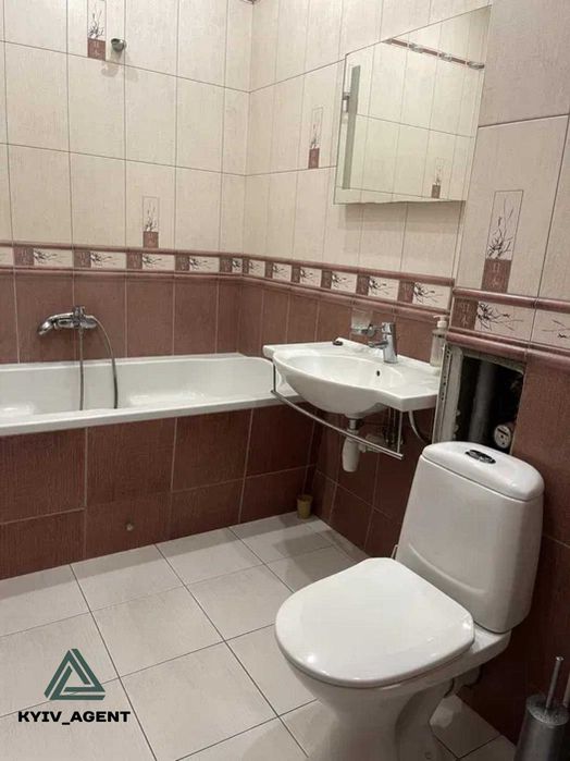 Продаж від першого власника Повноцінна 2к 90 м2 по вул.Урлівська 16/37