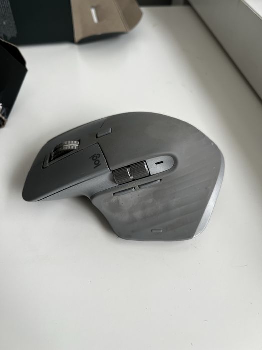 Logitech MX Master 3 - Cinza