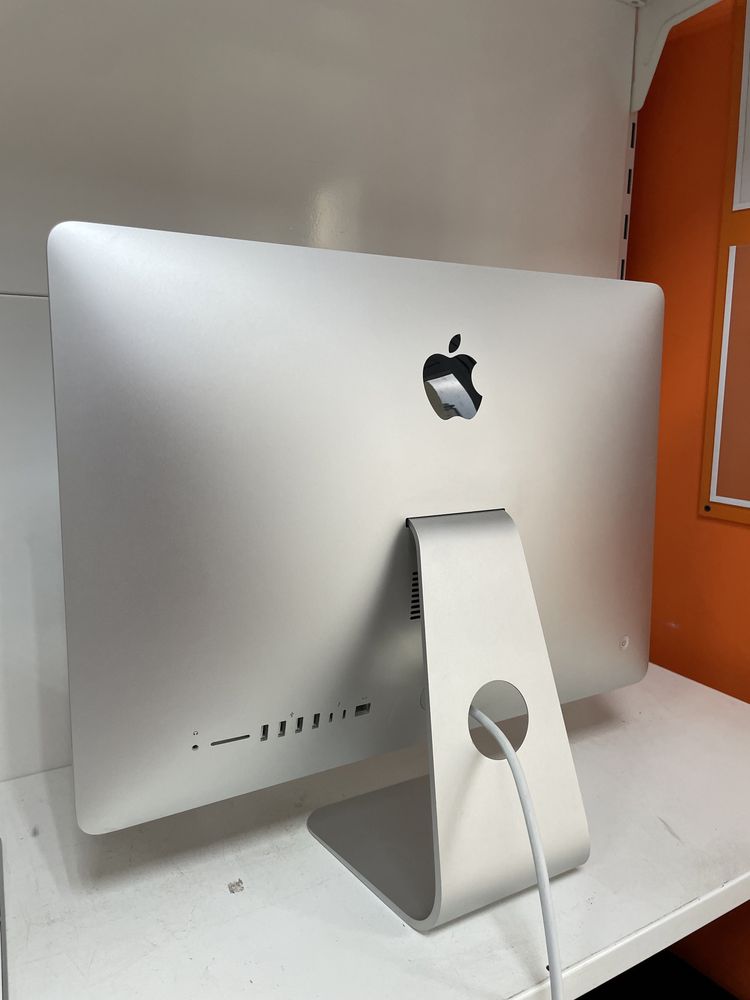 iMac 21.5 (2017) i5-7400 RAM8 HDD1TB SSD256 Radeon Pro 555