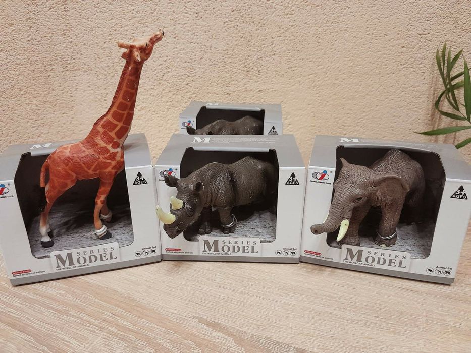 Ігрові колекційні фігурки африканських тварин Model Series аналог Schl