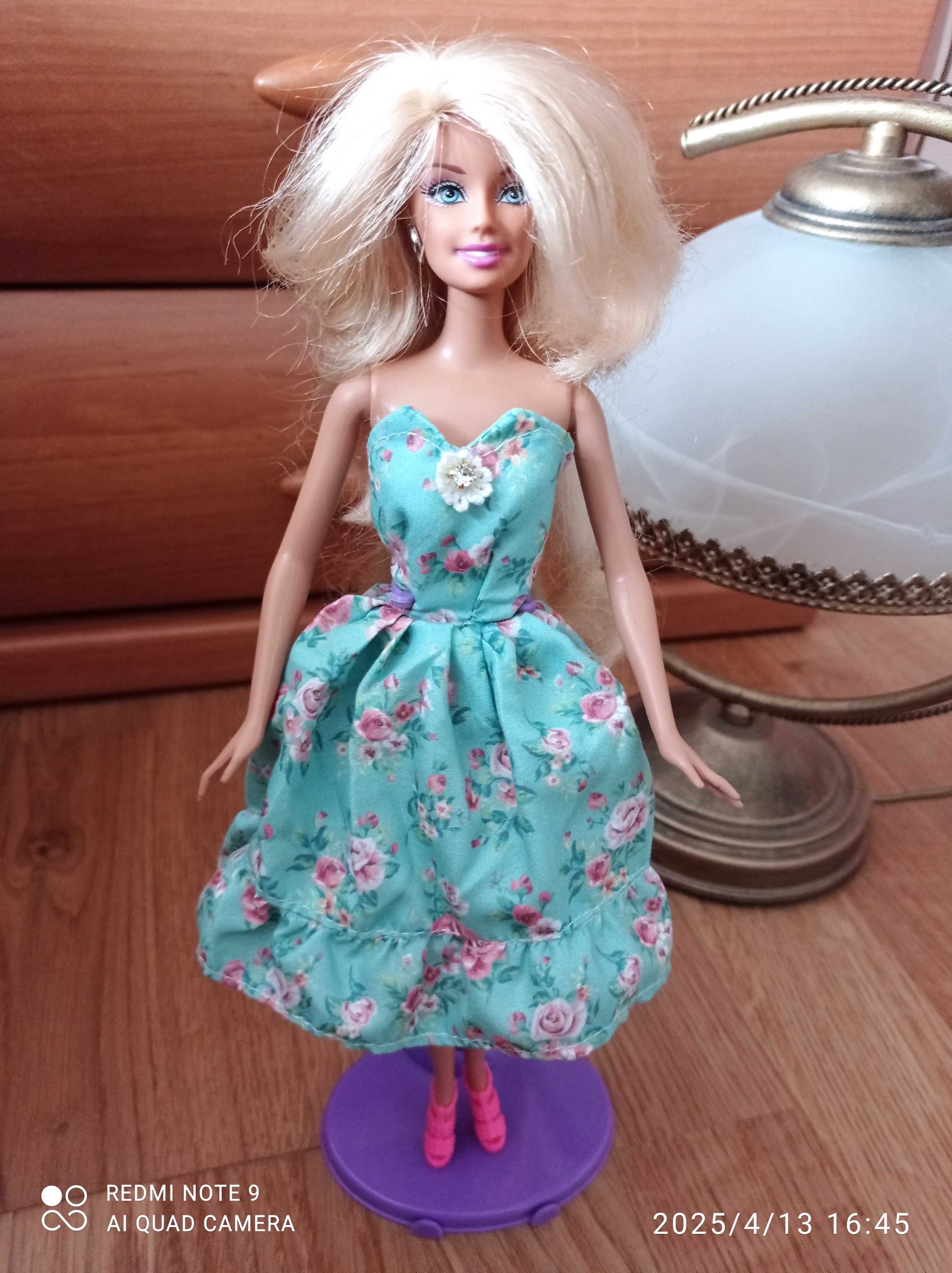 Ubranka dla Barbie - sukienka i buciki