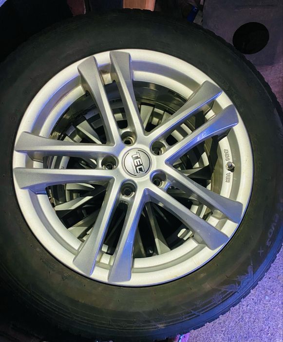 шини 215/65 r17 Hankook зима з дисками 114.3 (ЕТ 38).