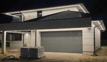 Elewacja Nowoczesna podbitka LINIA LED światło na wymiar