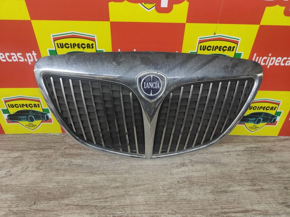 Grelha da frente Lancia ypsilon