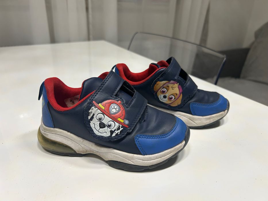 Buty dziecięce Paw Patrol świecące podeszwy