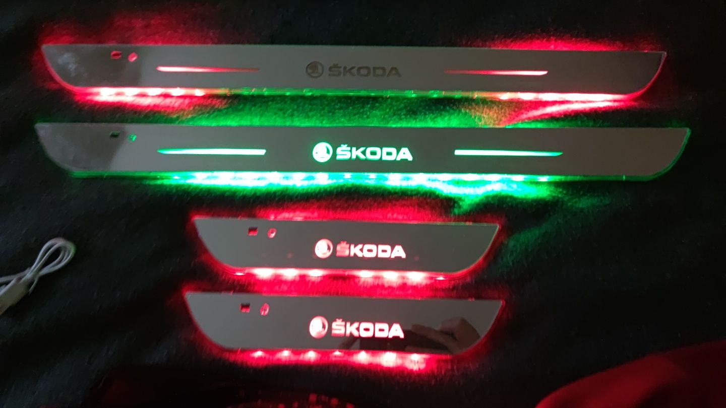 Luzes de cortesia Skoda