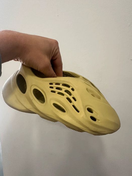 Adidas yeezy foam runner sulfur rozmiar 41