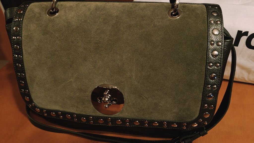 Torebka kuferek khaki Gino Rossi