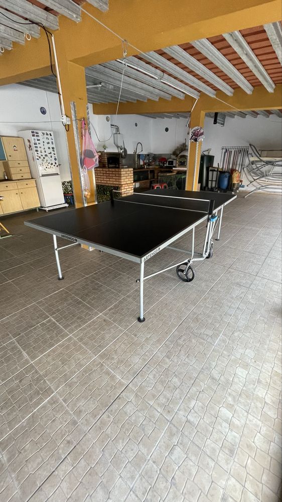 Mesa ping pong usada uma unica vez