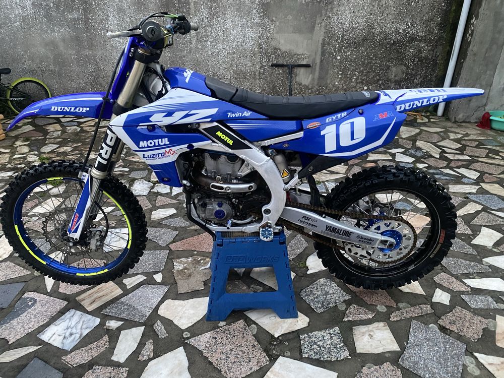 Yamaha yzf 450.