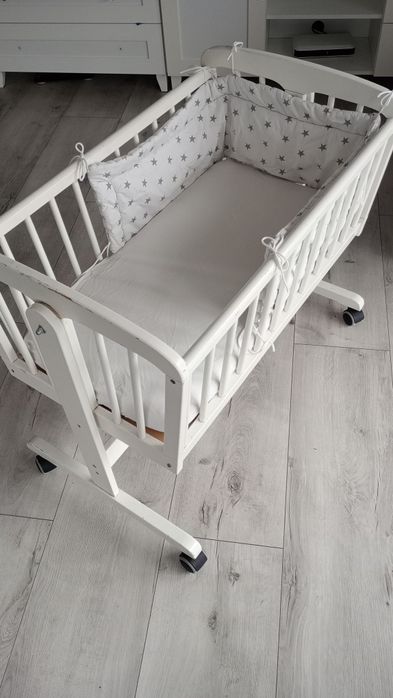 Kołyska, łóżeczko drewniane