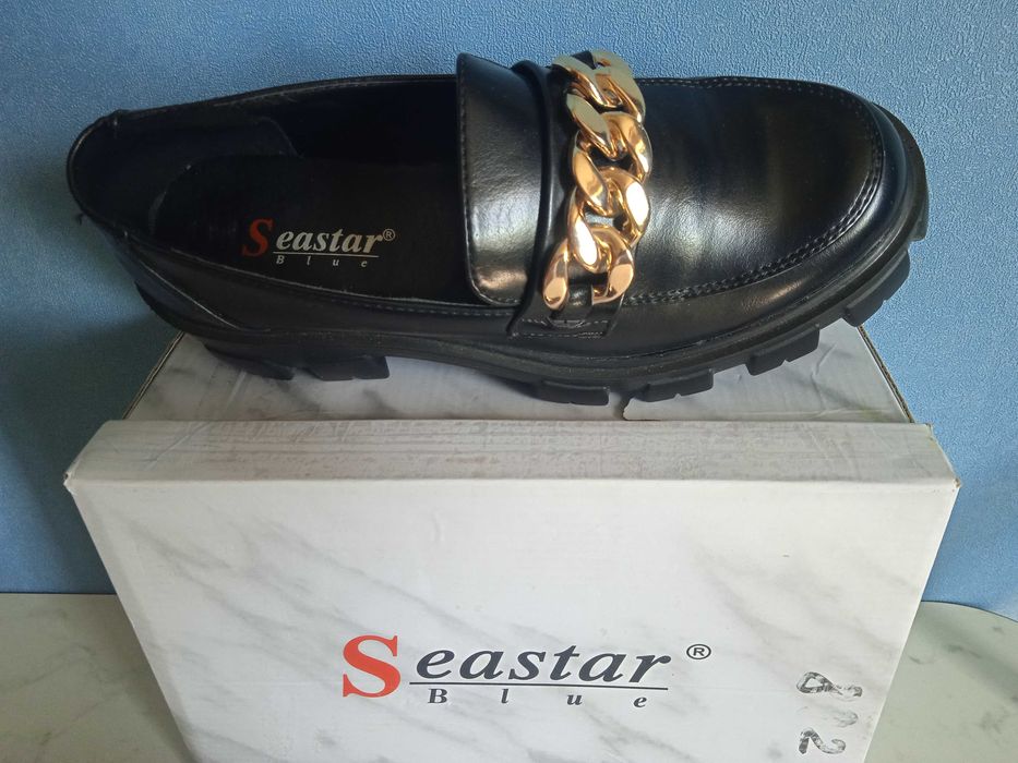 Лоферы женские р.37 новые