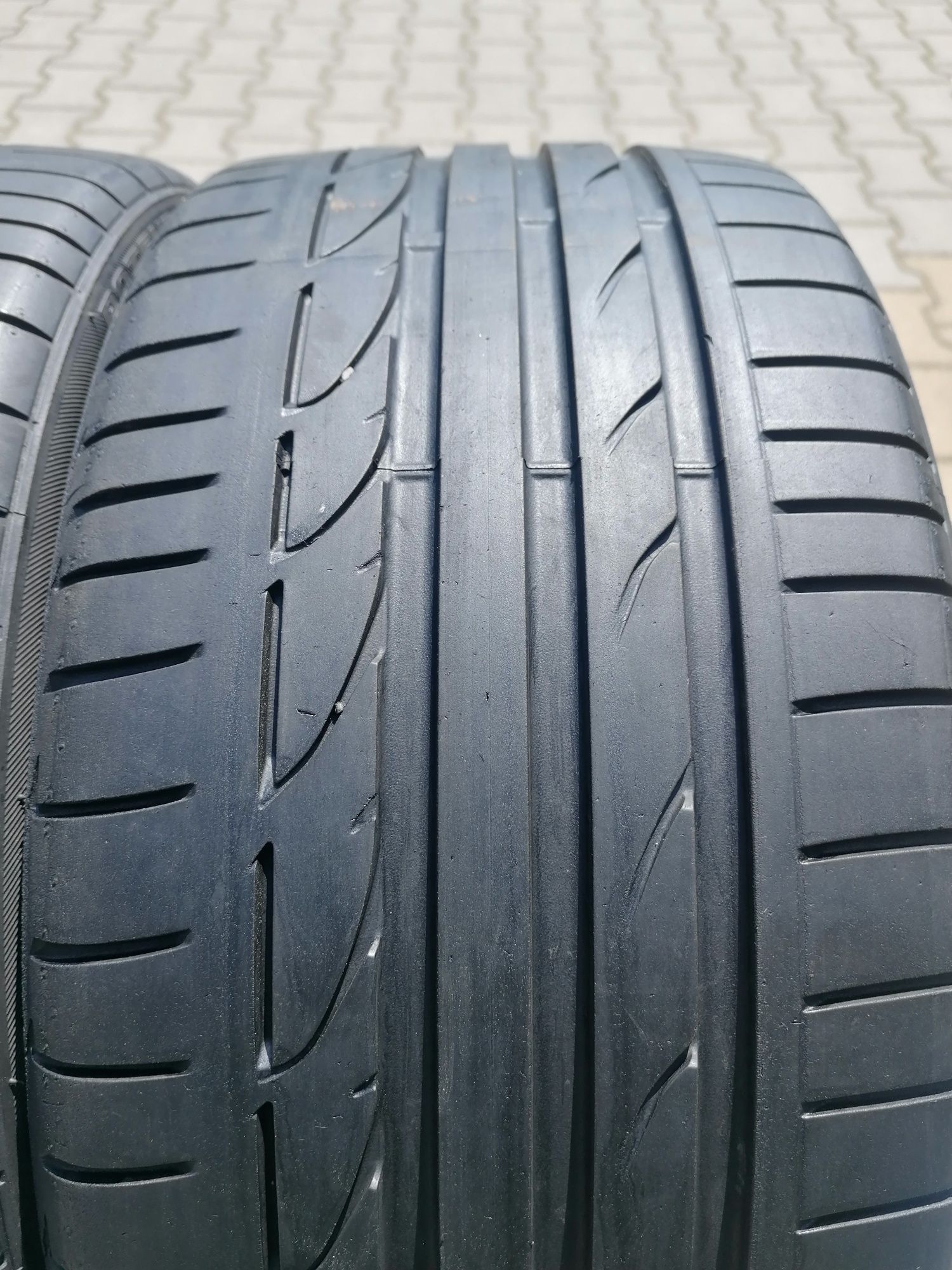 Opony letnie 2szt Bridgestone 245/35R18  RFT