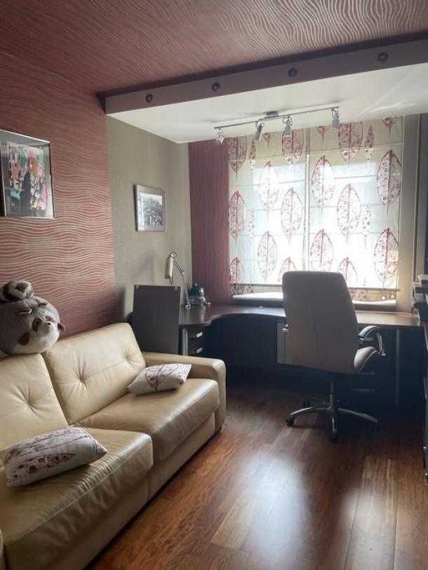 Продам 3 к.из.кв. метро 5 мин. пешком. Алексеевка.