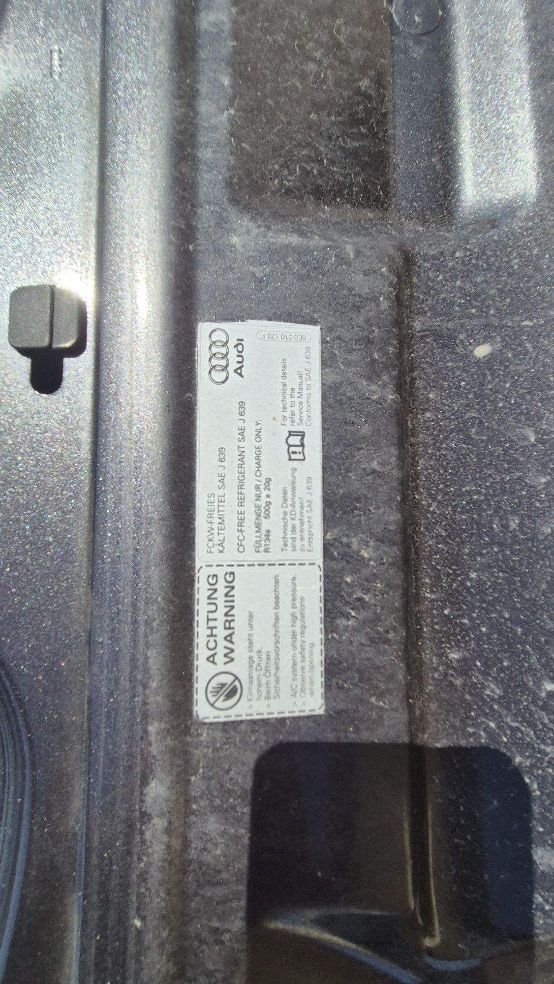 Maska audi a4b7 lz7l