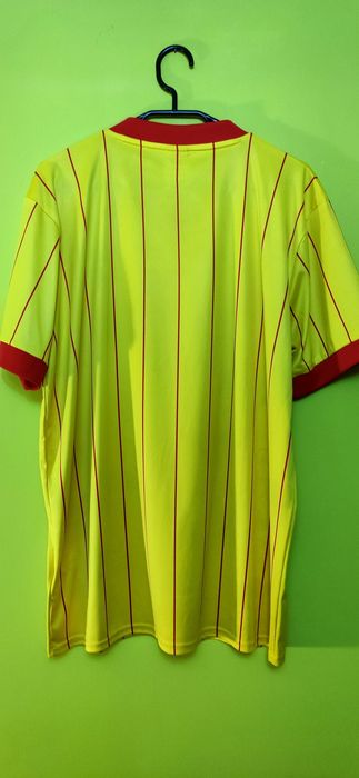 Koszulka t-shirt piłkarski Liverpool retro z 1982/83  wjazdowej żółtej