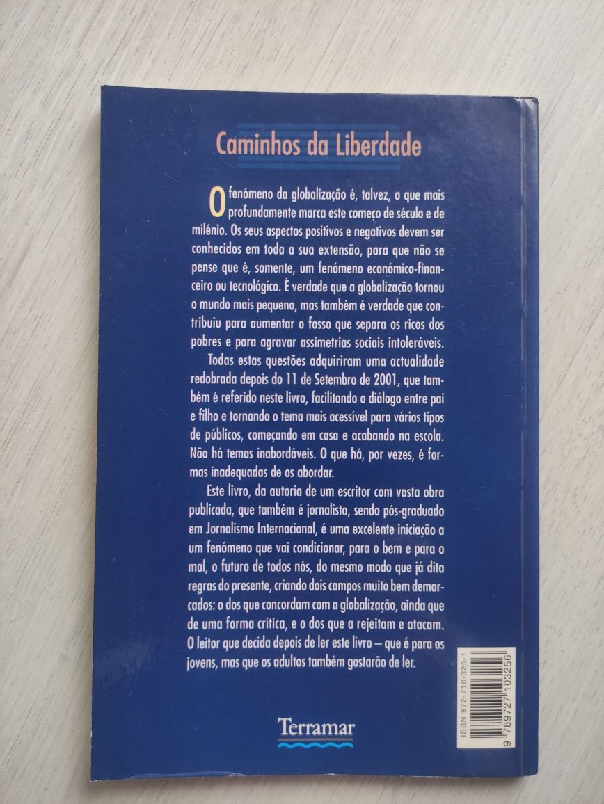 Vendo livro A globalização explicada aos jovens e aos outros.