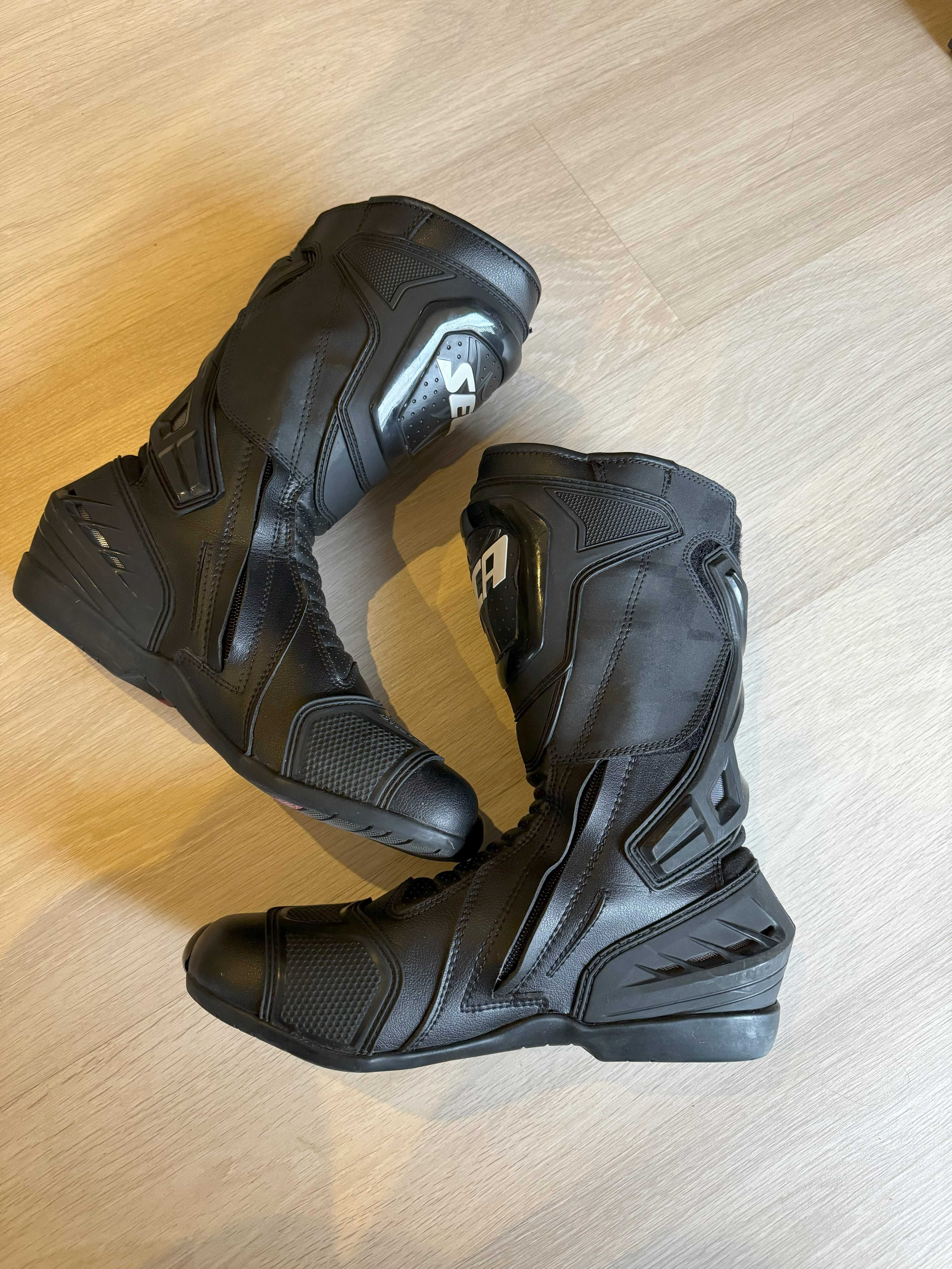 Buty motocyklowe długie sportowe, na ścigacz Seca Hyper r.43 czarne