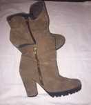 Botas de salto senhora