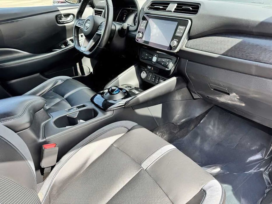 Nissan Leaf      2020