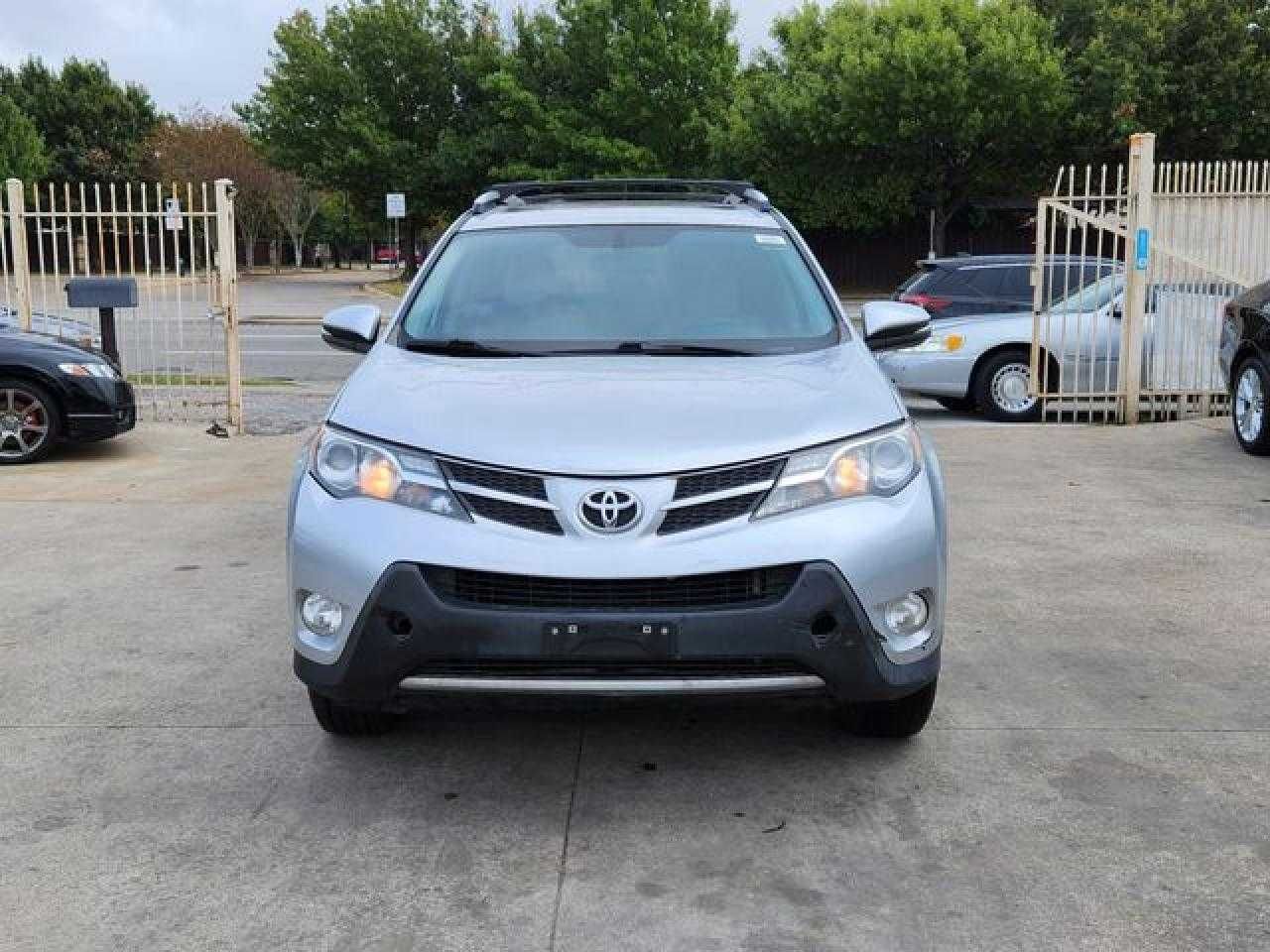 Toyota Rav4 XLE 2013