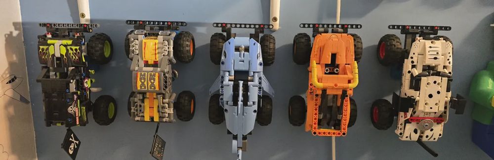 Suporte de Parede Legos Monster Jam