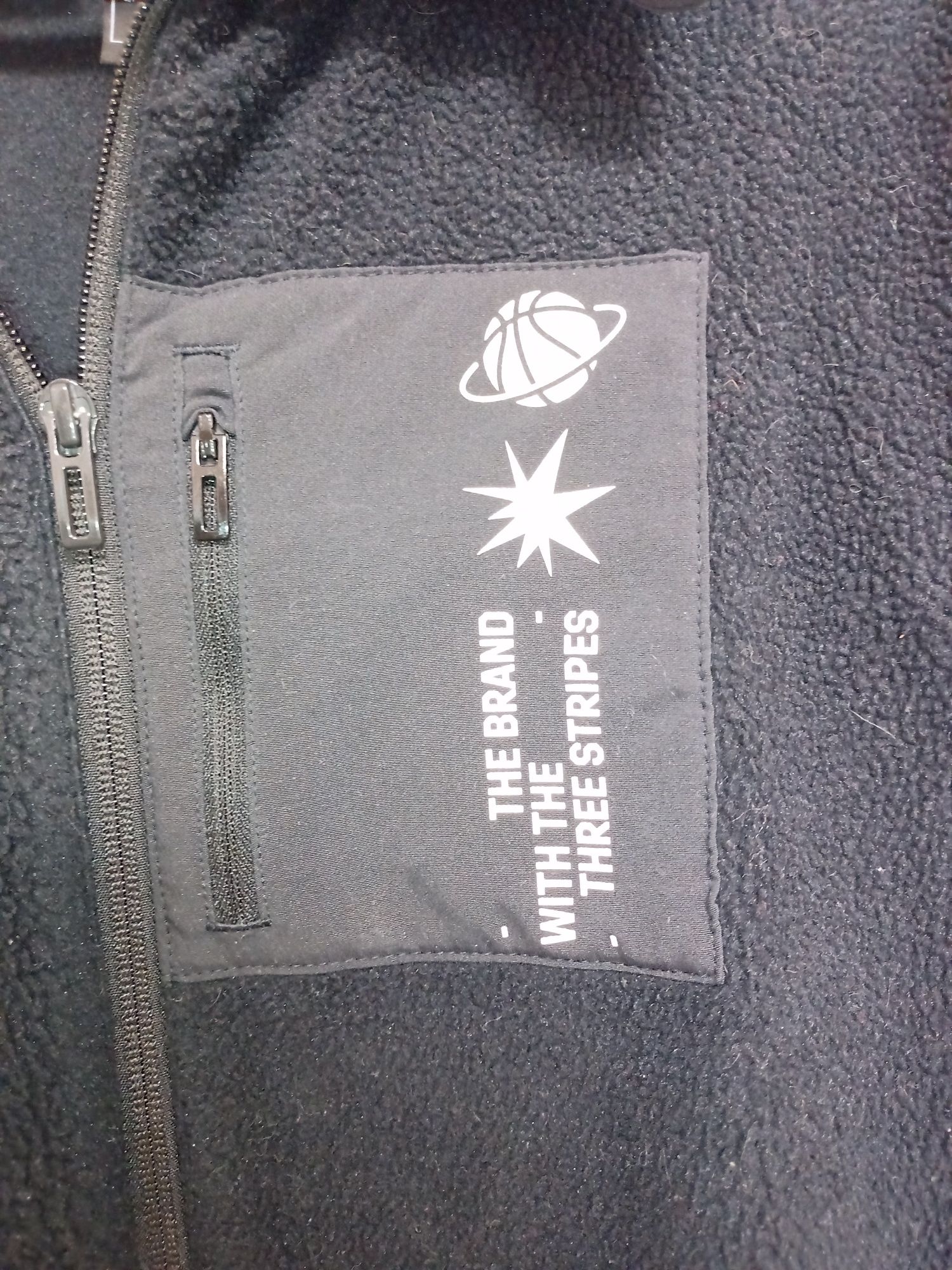 Adidas кофта чорна
