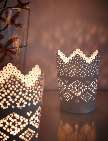 Świecznik lampion na świeczki biały IKEA ażurowy osłonka organizer