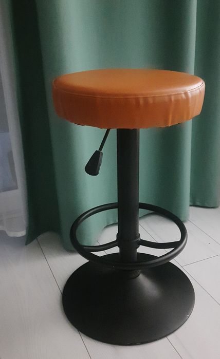 Stołek barowy hoker