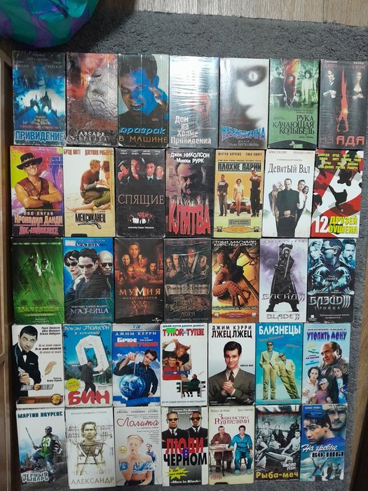 Видеокассеты с фильмами и мультфильмами відеокасети видеофильмы б/у