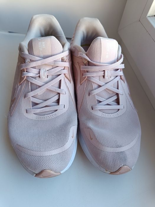 Жіночі кросівки Nike