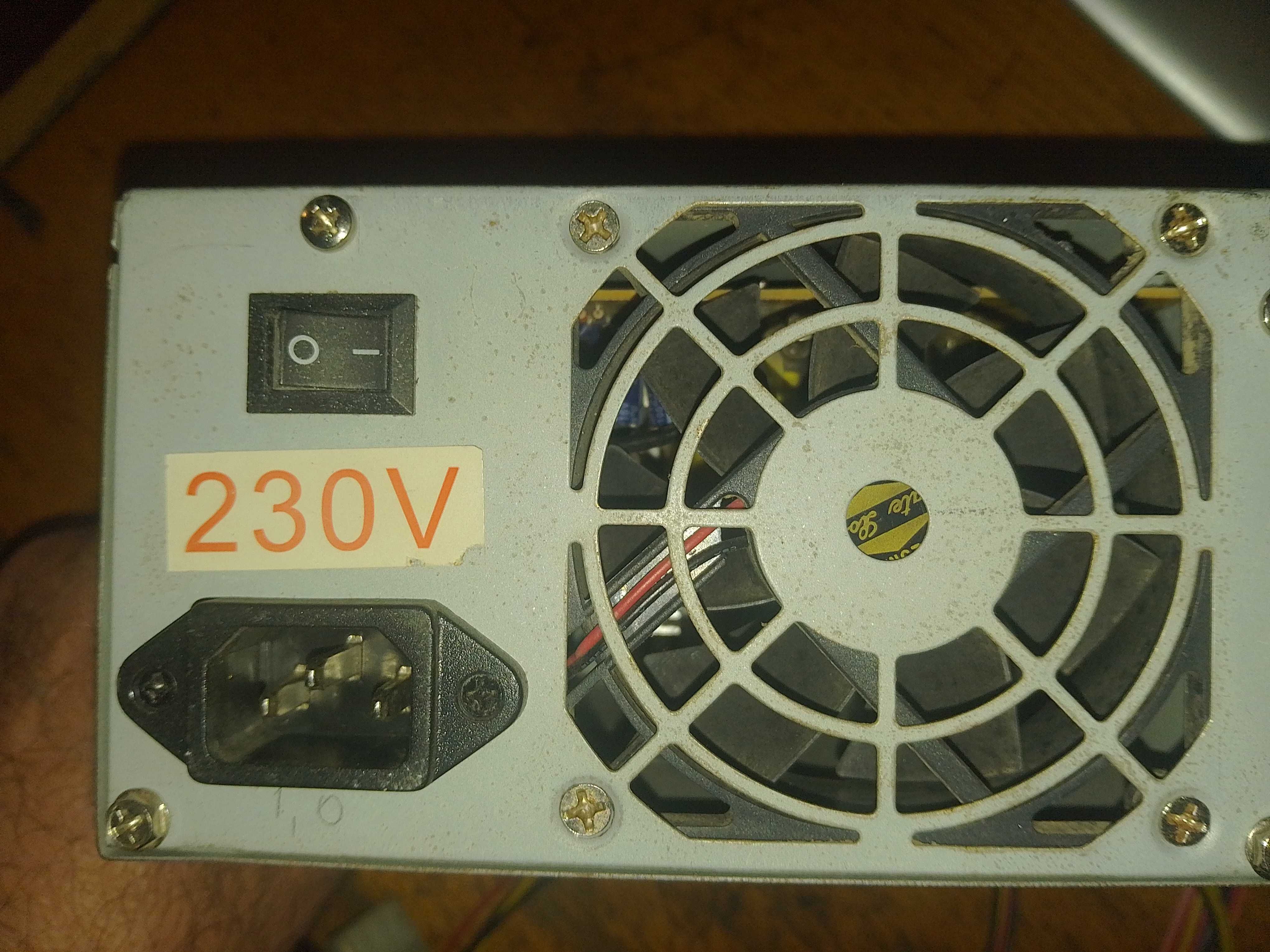 Блок живлення компютера  Colorsit 330W