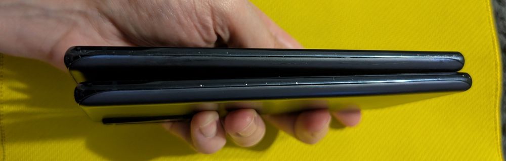 Samsung Galaxy S20 FE 6/128 и 8/256