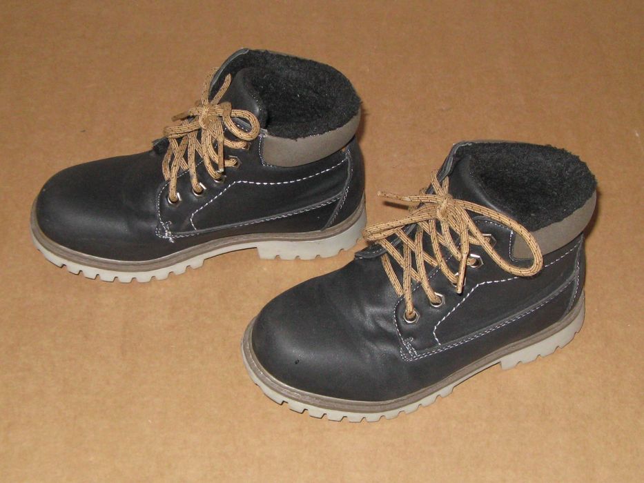 детские ботинки утеплённые 32р.