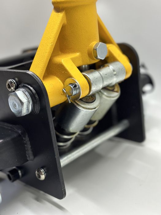 Домкрат підкатний гідравлічний двопоршневий 3 т 133-465мм JCB-TH33007