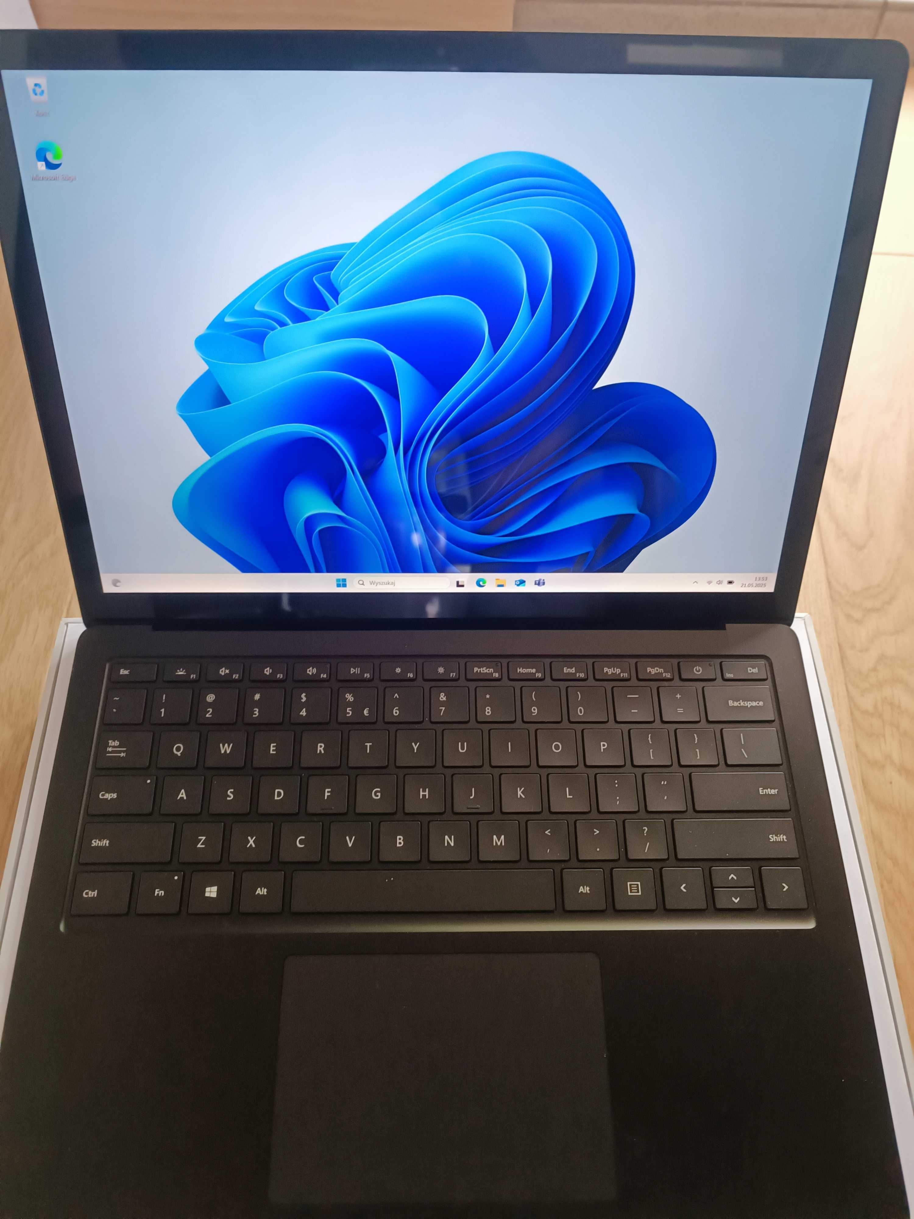Microsoft Surface Laptop 4 13,5" i5/8/512 Matte Black - igla