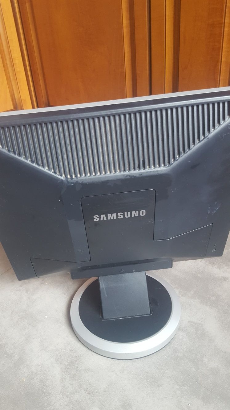 Monitor 17" LCD Samsung SyncMaster 17"