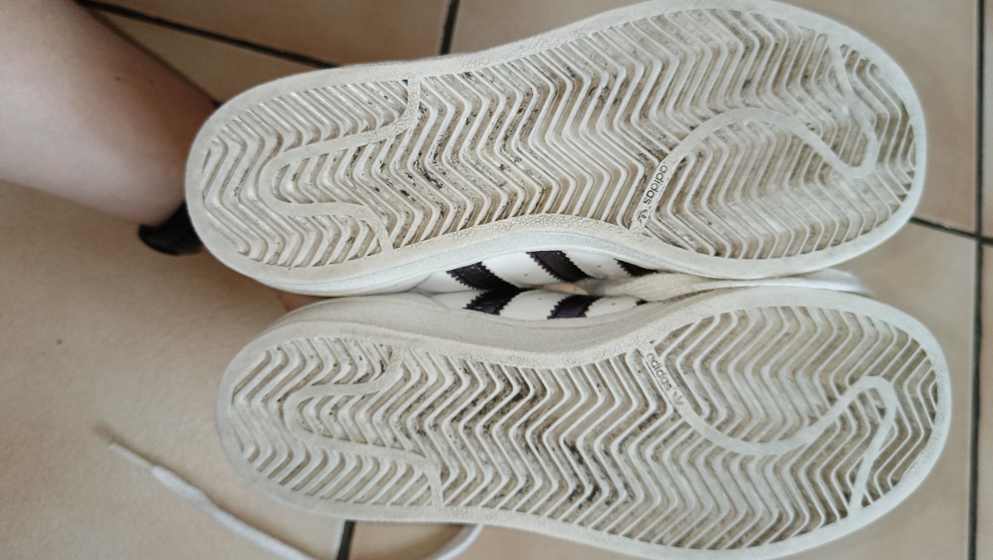 Sprzedam buty Adidas Superstar