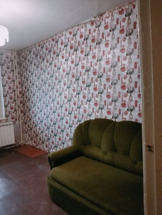 3кімн 1 поверх Харківська 58 порожня беруть всих