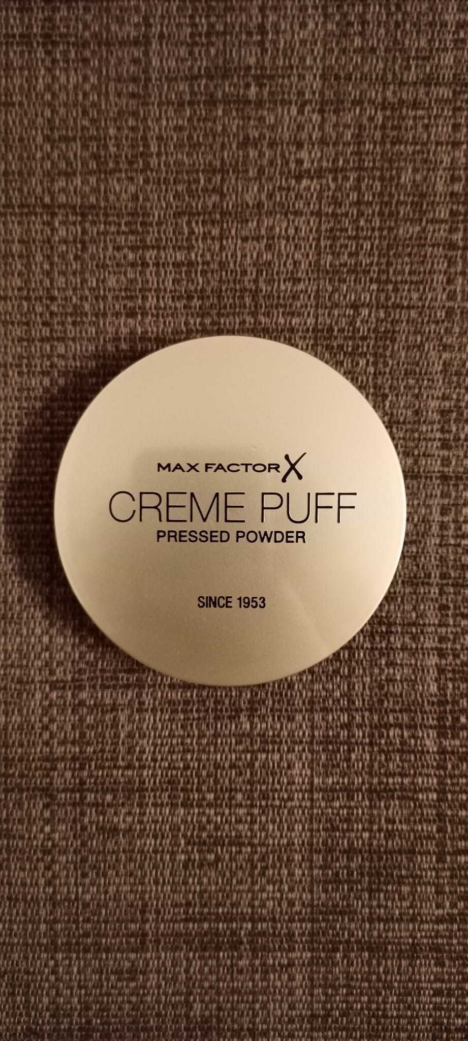 Puder do twarzy Max Factor prasowany, matujący, kolor 05 translucent