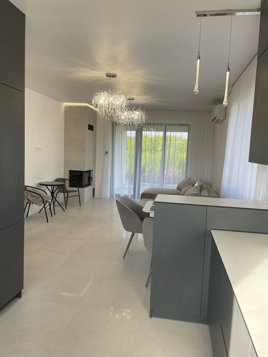 Натяжні стелі (натяжные потолки)