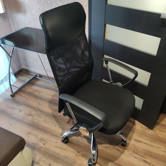 Fotel biurowy obrotowy