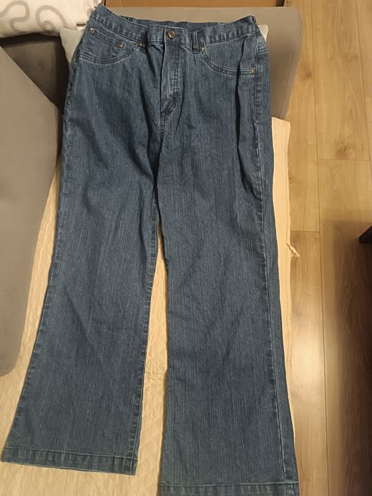 Spodnie jeans damskie