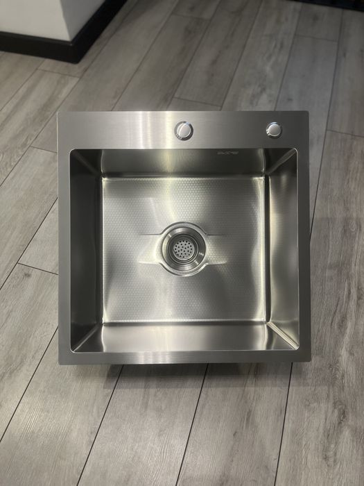 Мийка кухонна нержавійка Kroner 50x50 | глибока | декор | сифон