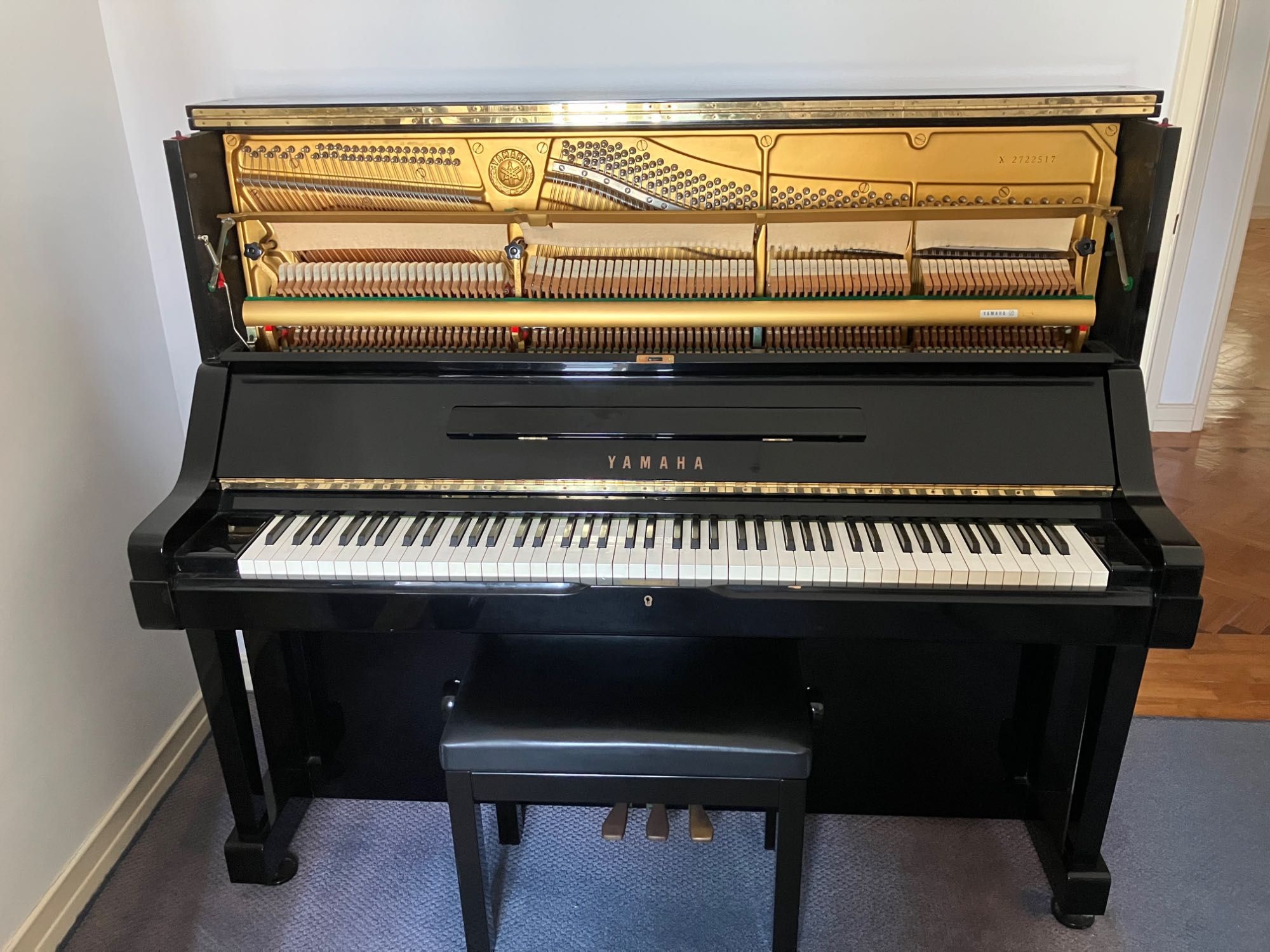Piano vertical Yamaha modelo X