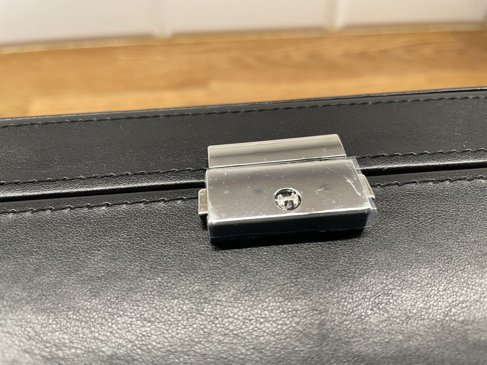Pudełko na zegarki skrzynka szkatułka skrzynka box case na biżuterię