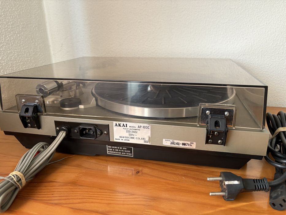 Gira discos Akai AP-103C