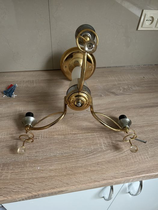 Продам люстру вживану під звичайний цоколь