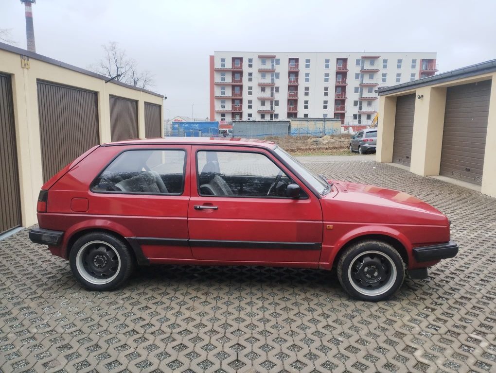 Volkswagen Golf 2