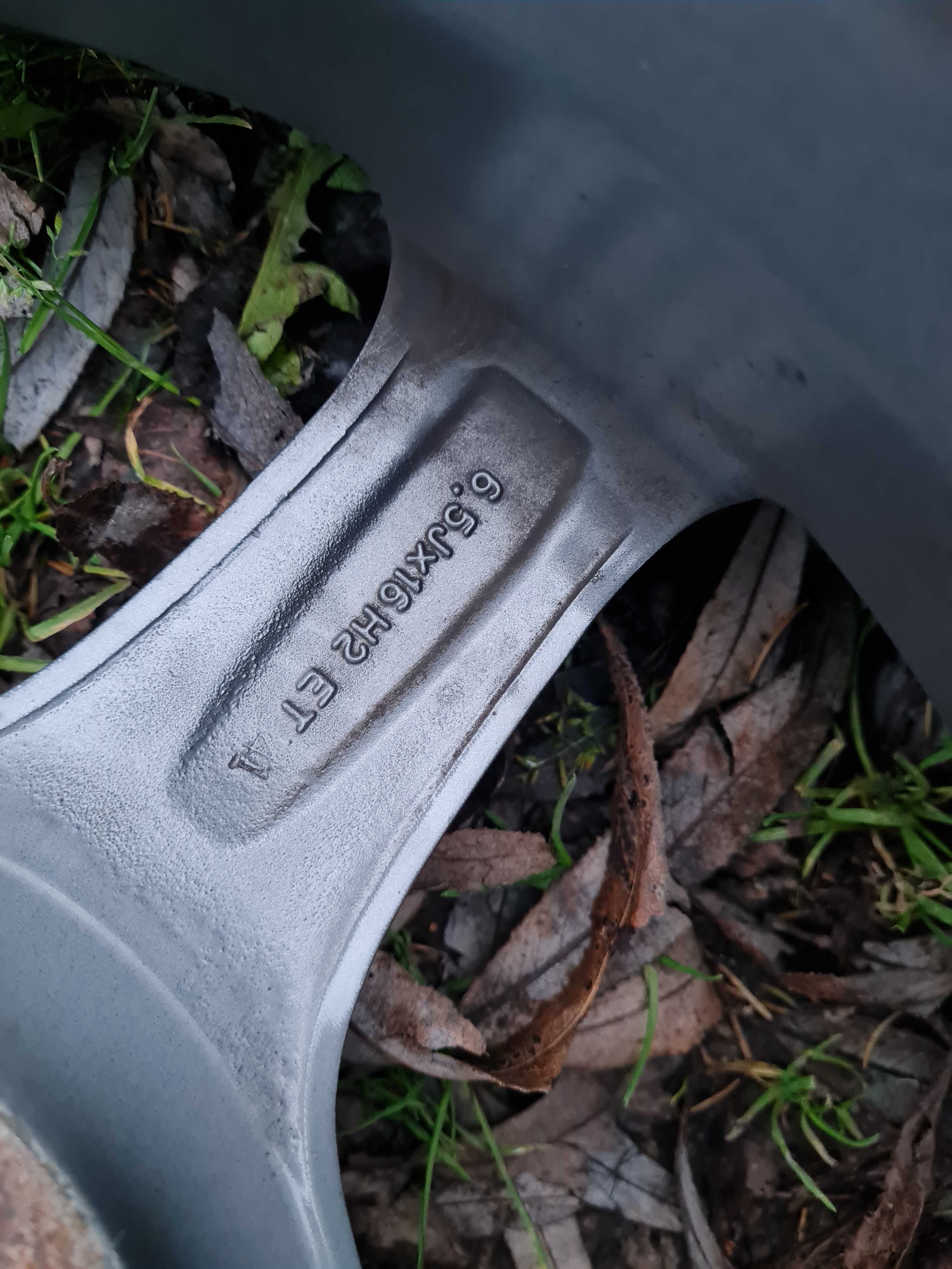 koła aluminiowe Felgi z oponami zimowymi Opel Astra j 1.6t 5x115 16